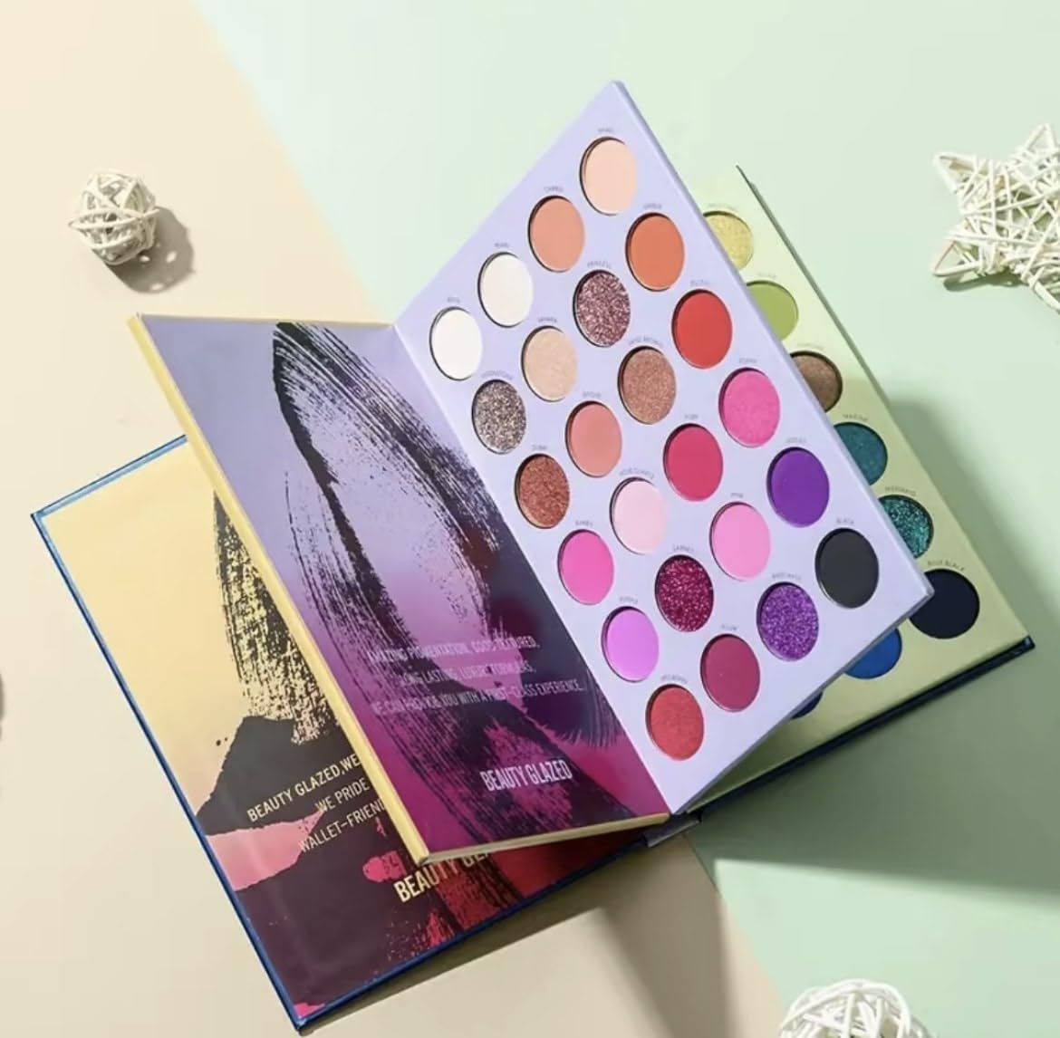 Generic Majical Book of Beauty Makeup Palette, 72 Colors, 3-Layer Folding Book, Eyeshadow Palette, Long Lasting