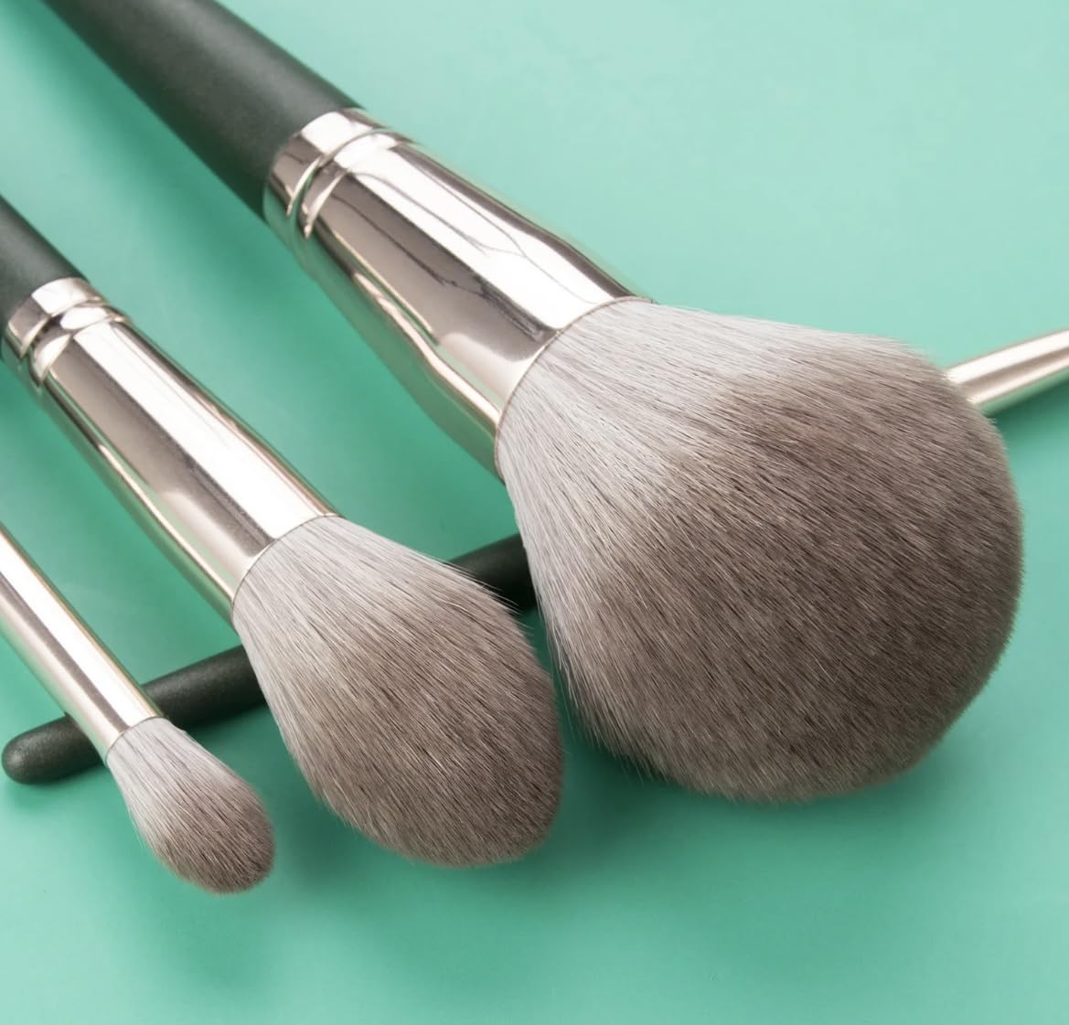 Aura Professional Makeup Brush Collection, Makeup Brushes 14pcs Premium Makeup Brushes Set Complete Cosmetic Brush Collection for Foundation Blending Powder