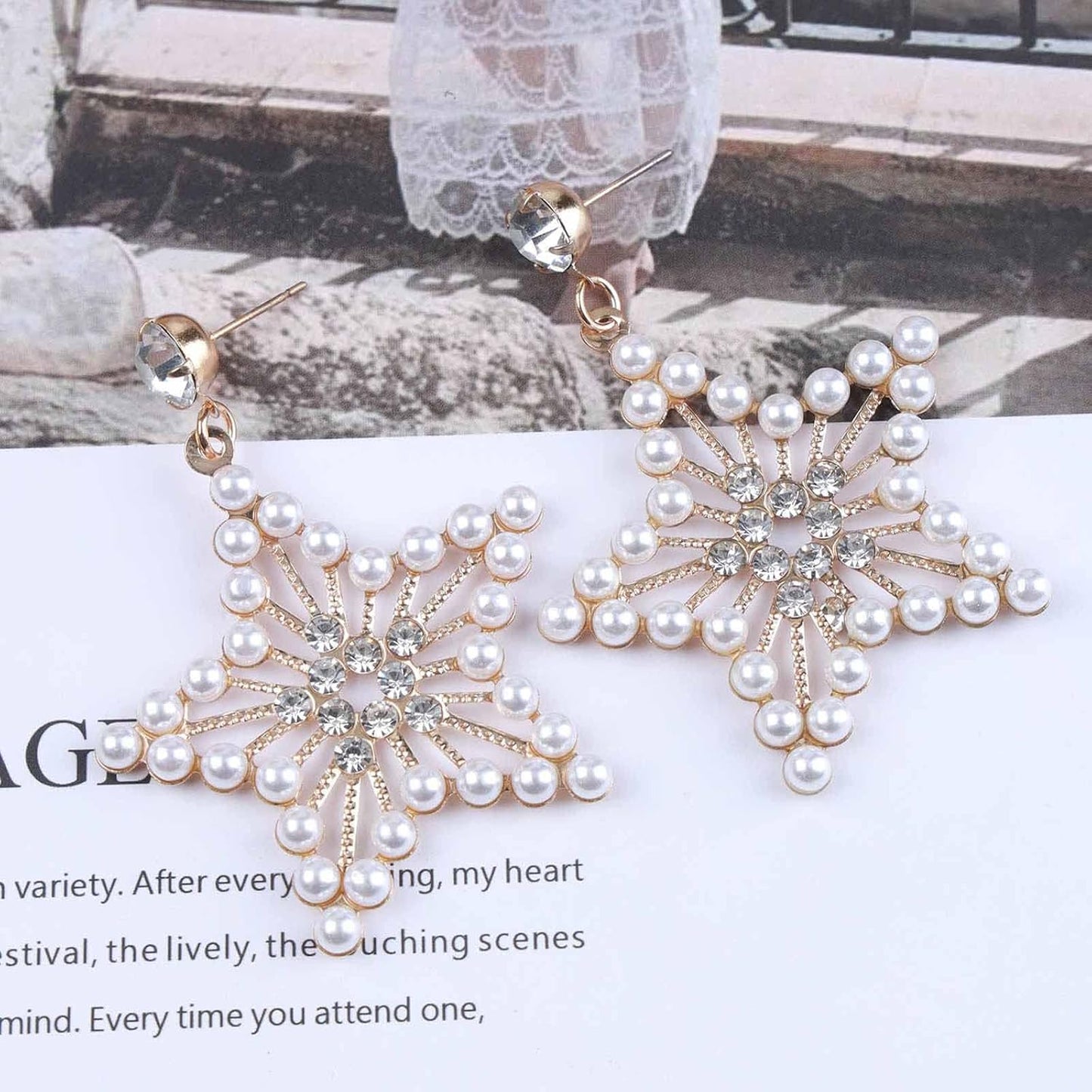 Vintage Pearl Star Drop Earrings Crystal Star Dangle Earrings Gold Rhinestone Stud Earrings Bohemian Large Star Statement Earrings Jewelry for Women and Girls Gifts
