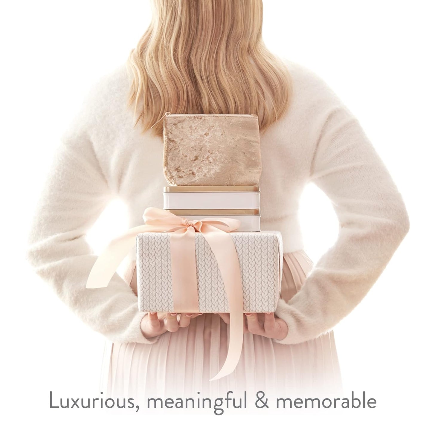 Thymes Perfumed Travel Set and Beauty Bag - Contains Body Wash, Body Lotion & Hand Cream - Goldleaf Gardenia