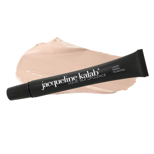 Liquid Silk Opulence Luxury Mineral Foundation GOLDEN MEDIUM