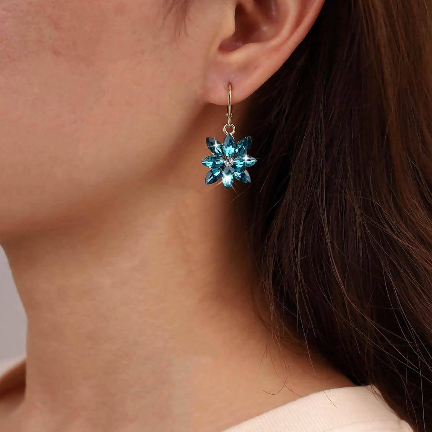Vintage Blue Crystal Flower Earrings Sapphire Drop Earrings Rhinestone Flower Hoop Earrings Blue Gem Flower Stud Earrings Jewelry for Women