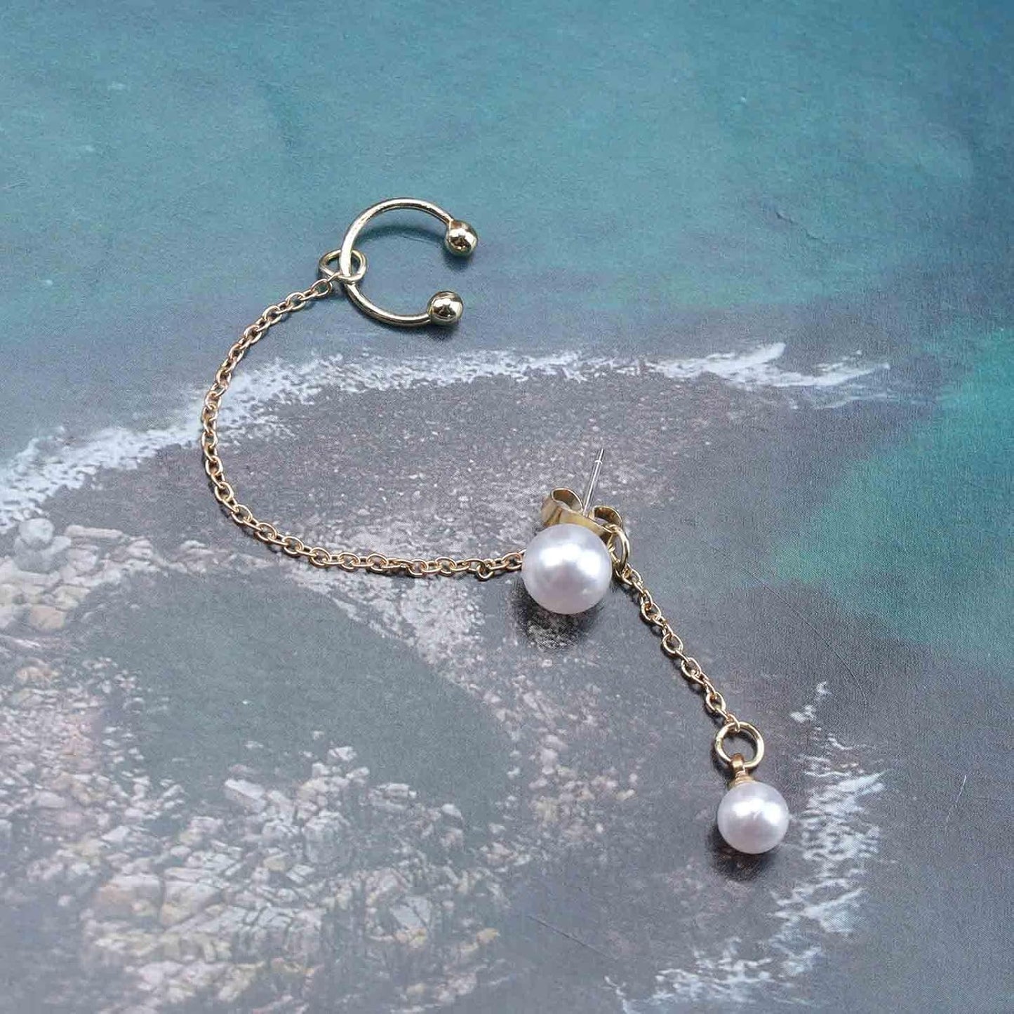 Vintage Pearl Cuff Chain Earrings Gold Chain Ear Cuffs Dangle Chain Cartilage Earrings Pearl Studs Earrings Cartilage Helix Earrings Helix to Lobe chain earrings Jewelry for Women and Girls (Gold B)