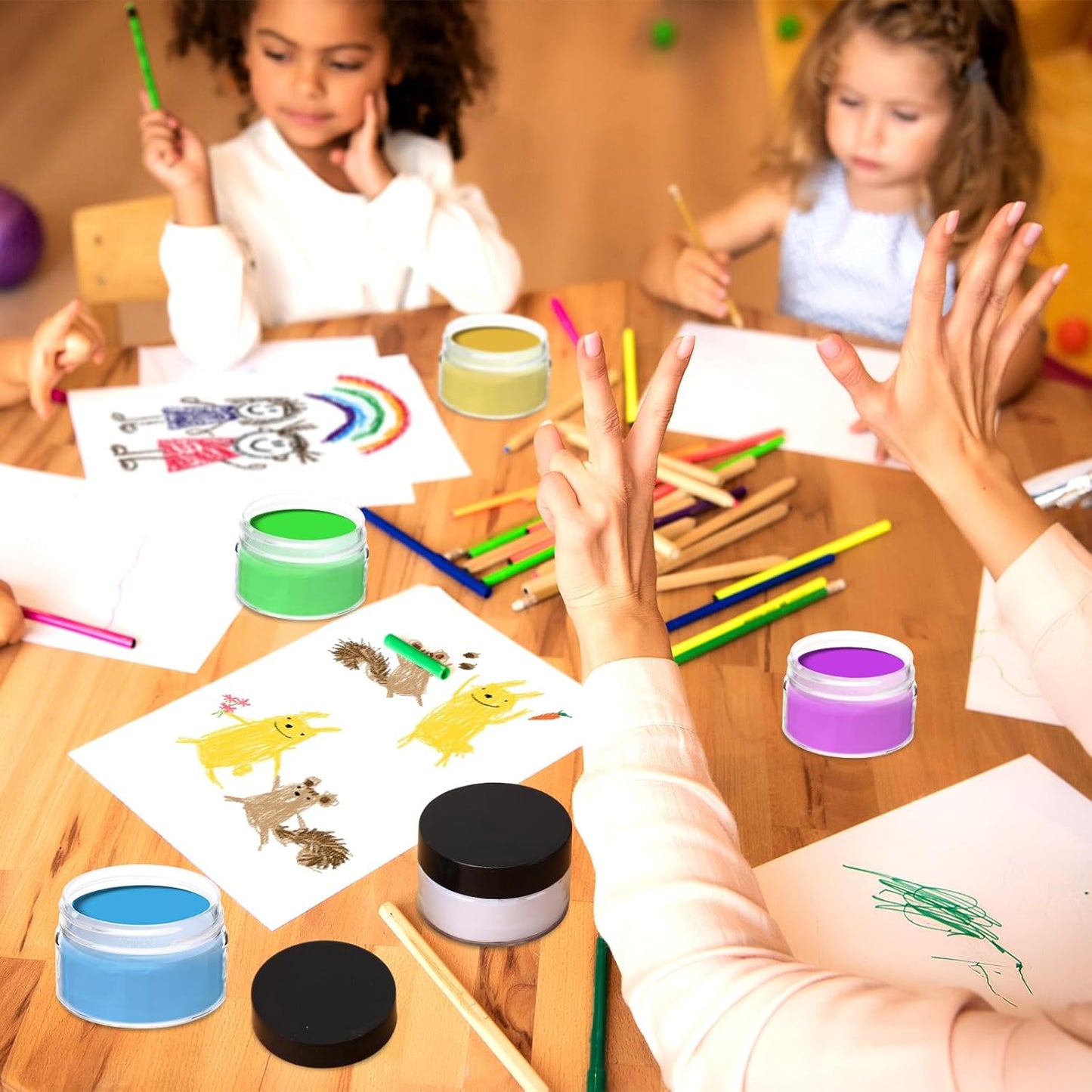 SATINIOR 100 Pcs Plastic Jars with Lids Small Containers Lids Wide Mouth Small Plastic Containers for Lotion Cream Rhinestones Body Butters Travel Storage(1 oz,Black)