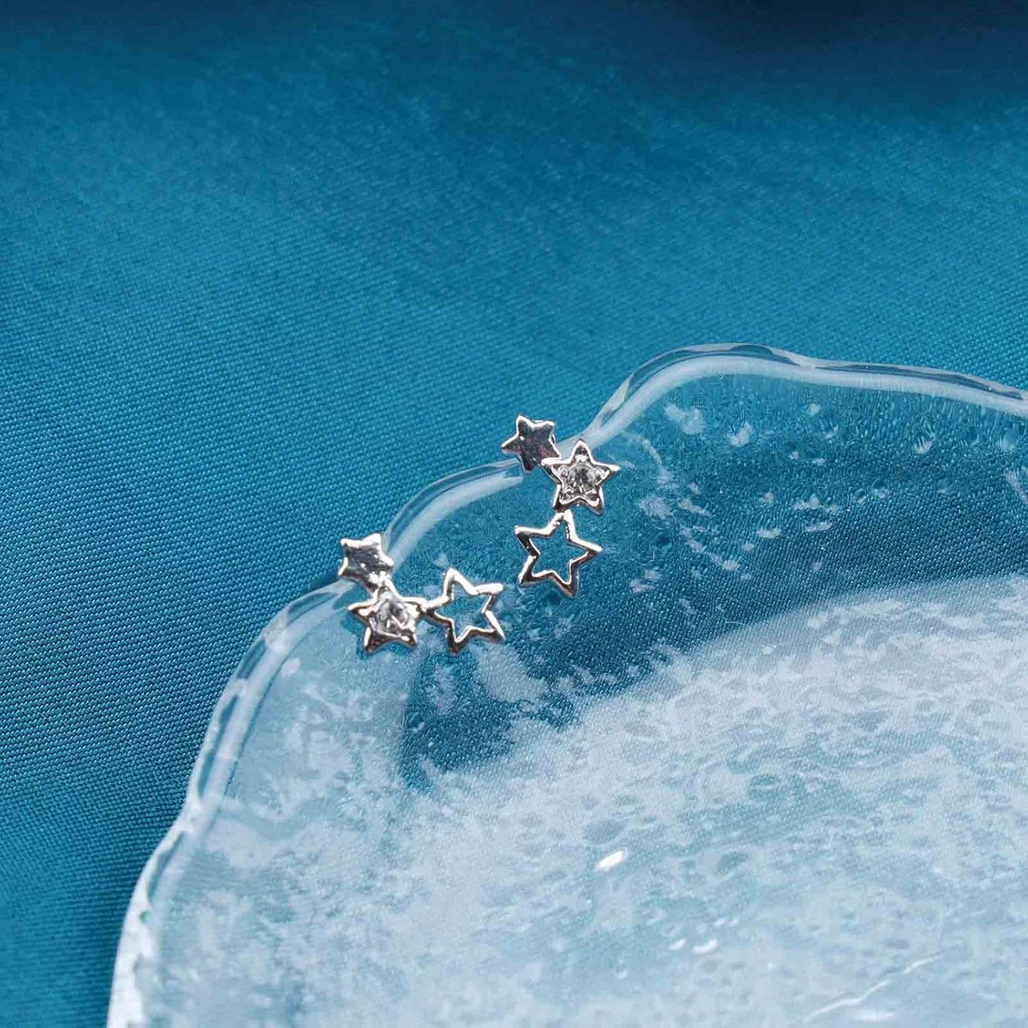 Bohemia Star Climber Crawler Earrings Silver Crystal Star Ear Climber Earrings Cluster Star Studs Earring Festival Earrings Jewelry for Women and Girls (Silver)