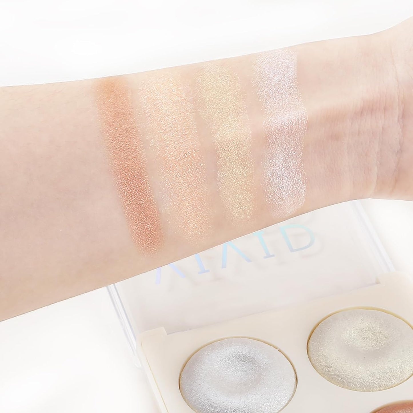 Boobeen 4 Color Highlighter Makeup Palette, Face Baked Powder Cheek Illuminator, Long Lasting Face Sculpting to Brighten Skin and Glowing