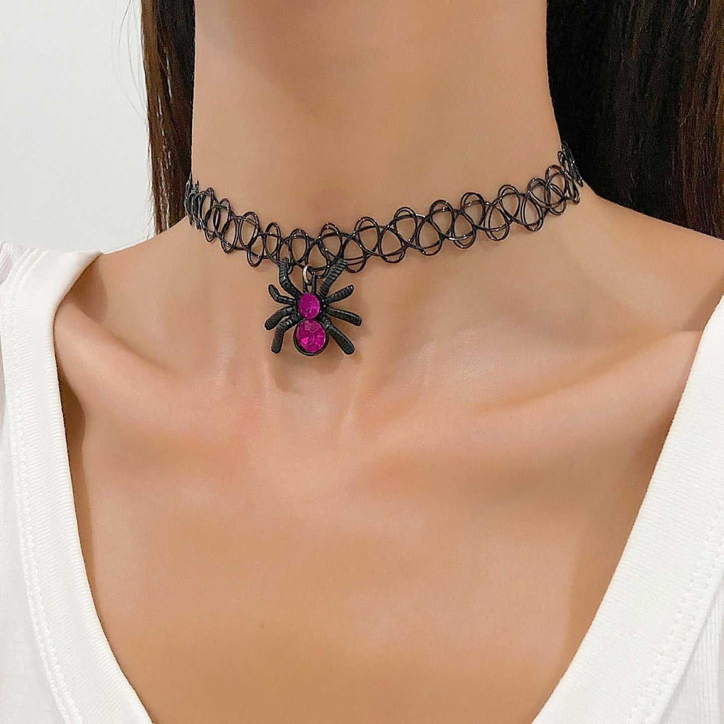 Black Velvet Choker Necklace Goth Balck Spider Dark Neckalce Punk Spider Velvet Suede Neckalce Dark Spider Pendant Necklace Jewelry for Women and Girls Gifts