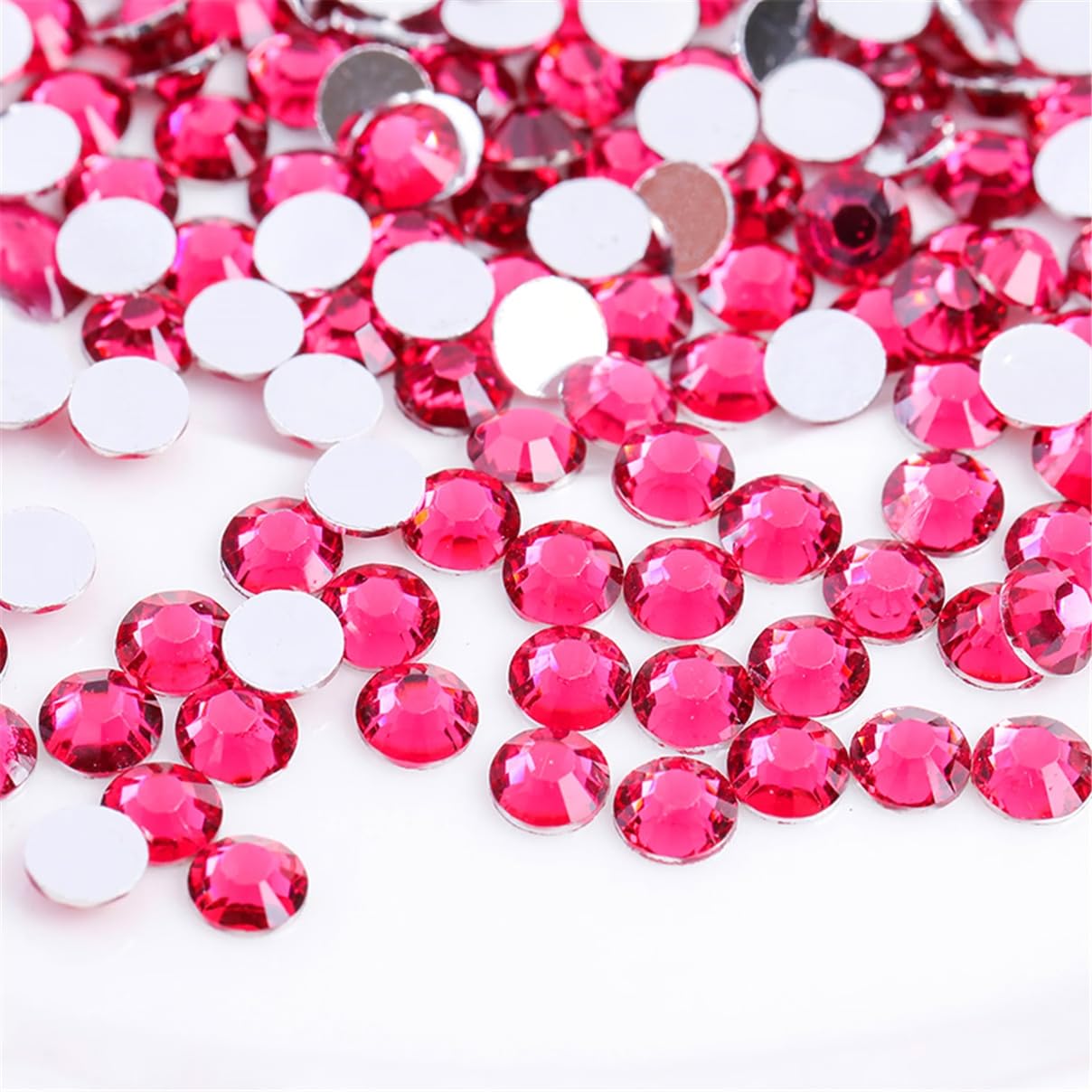 500 Pieces SS30 6mm Flatback Rhinestones Clear Glass Round Gems Crystals for Nail Art DIY Crafts Clothes Shoes Bags （Rose Red）