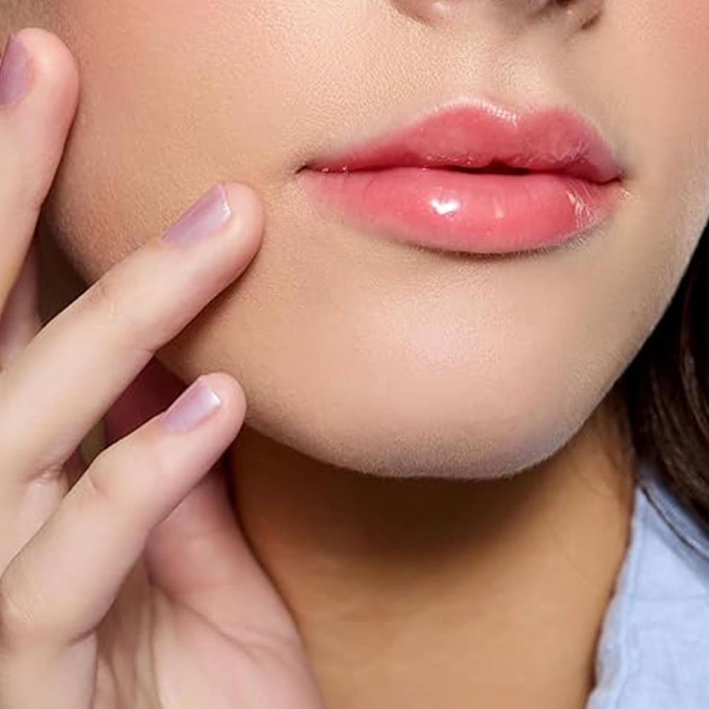 Côte Beauty The Necessity Peptide Lip Shine in Branson - Plumping Coral Lip Gloss with Hyaluronic Acid, Shea Butter & Jojoba Oil - Non-Sticky, Long-Lasting Hydrating Formula