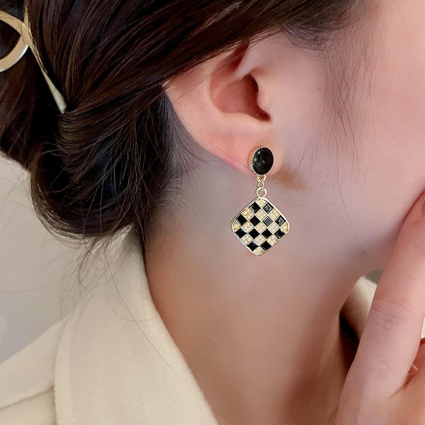 Vintage Black White Checkered Earrings Geometric Square Drop Earrings Square Checkered Earrings Black Disc Stud Earring Jewelry for Women
