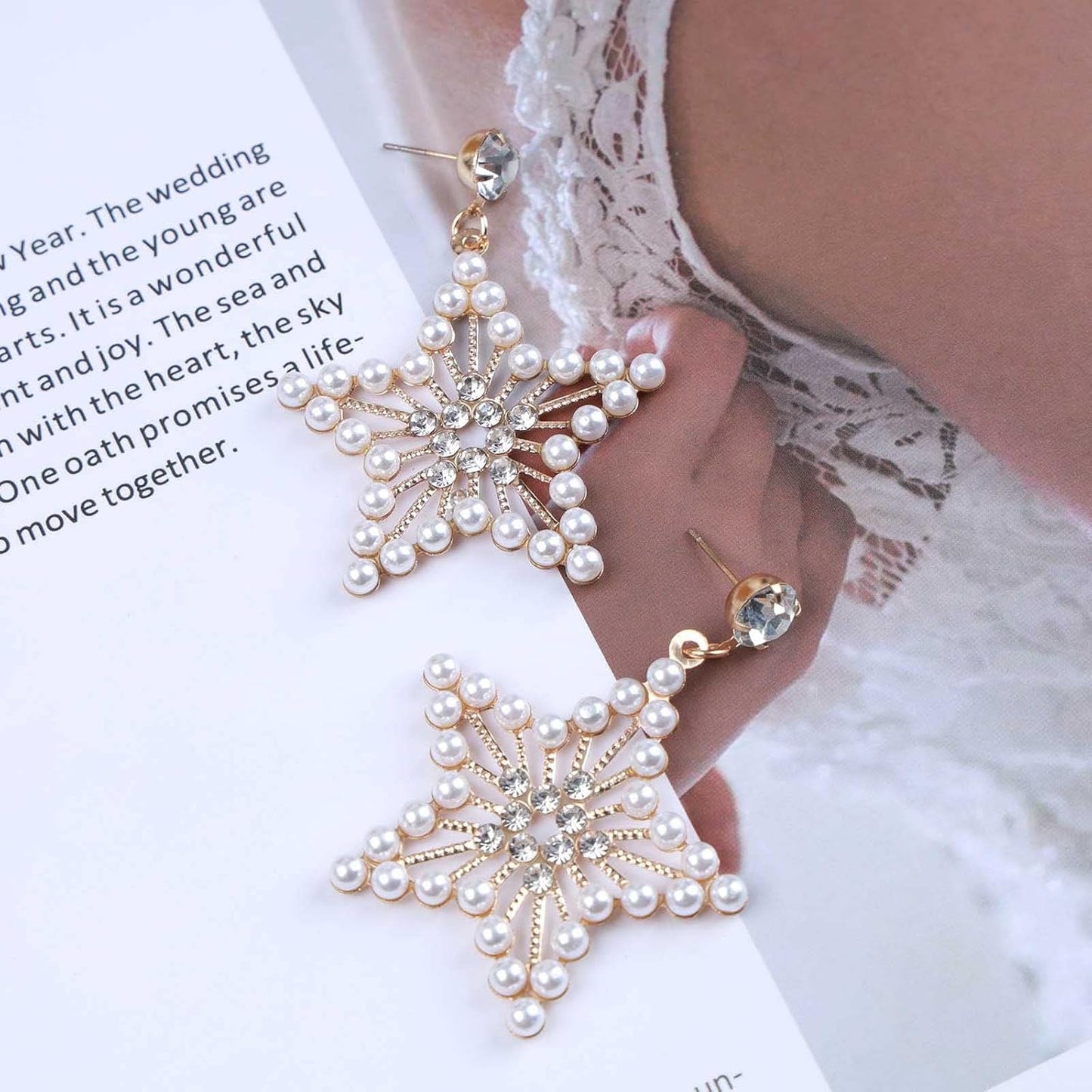Vintage Pearl Star Drop Earrings Crystal Star Dangle Earrings Gold Rhinestone Stud Earrings Bohemian Large Star Statement Earrings Jewelry for Women and Girls Gifts