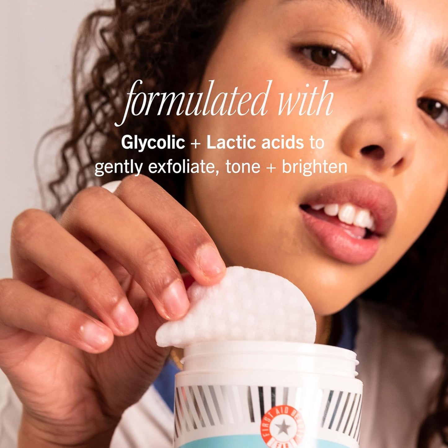 First Aid Beauty - Facial Radiance Pads with Glycolic & Lactic acids, Daily Exfoliating pads with AHA to Help Tone & Brighten Skin, One Step Makeup Prep, Compostable for Daily Use, 28 Pads, 3 ct