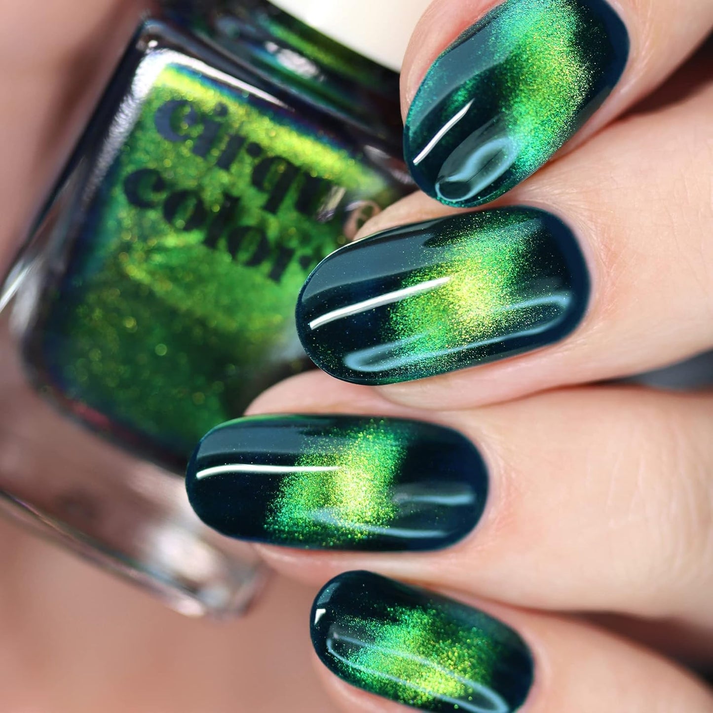 Cirque Colors Mood Ring - Forest Green Magnetic Multichrome Nail Polish - 0.37 Fl Oz (11 mL) - Vegan & Cruelty-Free