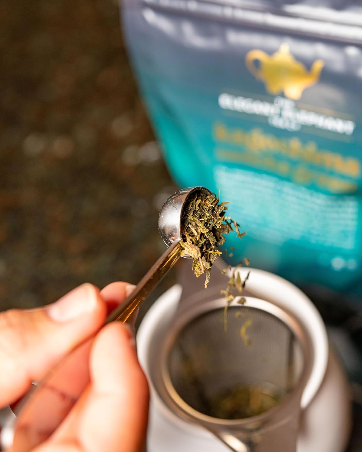 Japanese Sencha Green Tea, Organic Loose Leaf Sencha Tea – Antioxidant & Detox Support – Refreshing Hot or Iced Green Tea – 8 oz Resealable Bag (Makes 100 Cups) – The Elegant Elephant