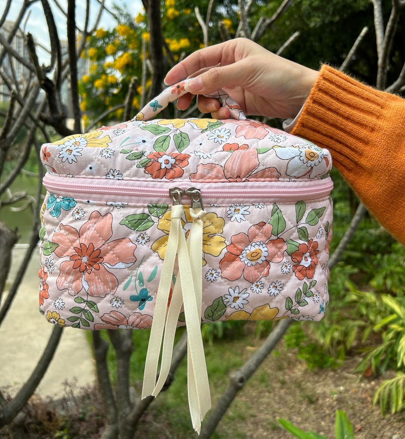 PAZIMIIK Quilted Makeup Bag Large Travel Zipper Soft Cosmetic Case for Women Girls Make Up,Floral Orange